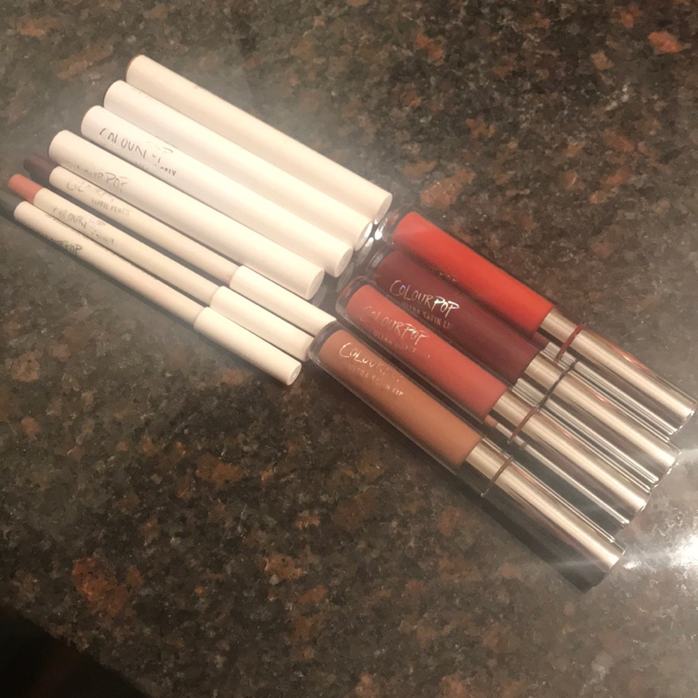 SOLD! Huge colourpop lippie bundle